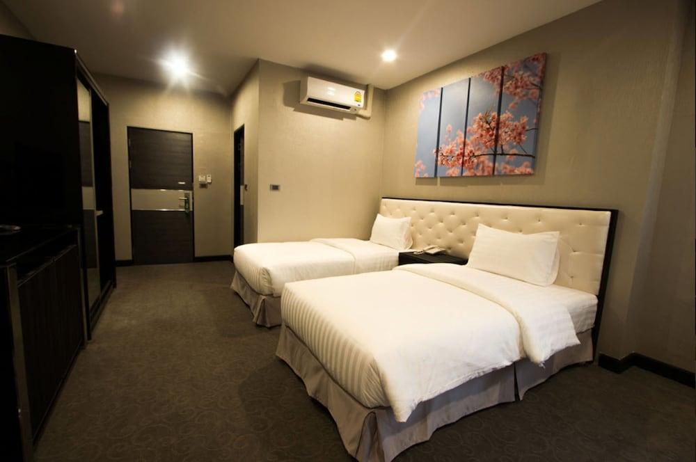 Sakura Sky Residence Bangkok Exterior foto